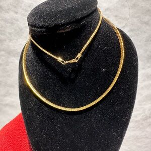 Elegant 750 Italy Yellow-Gold Soft Omega Necklace